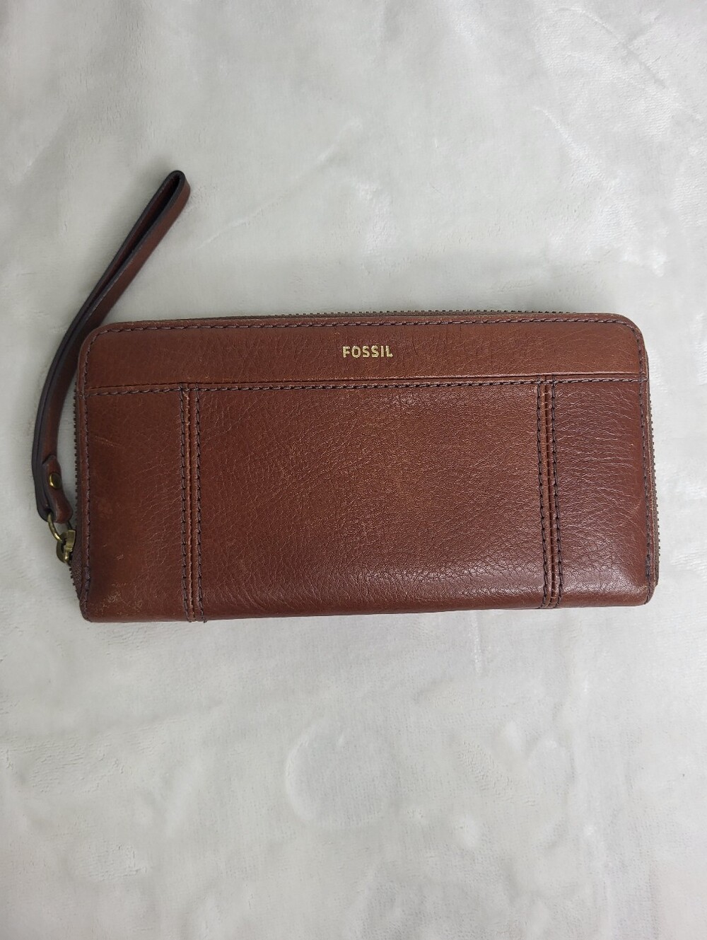 Fossil Jori Zip Clutch Medium Brown Leather Zip-Around Wristlet Wallet